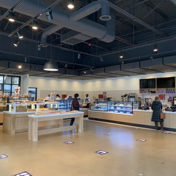 Paris Baguette - Spacious interior! - Bakeries Near Me - Glenview, Illinois Paris Baguette - Spacious interior! - Bakeries Near Me - Glenview, Illinois