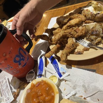 Lamberts Cafe - Frog legs - American Near Me - Sikeston, Missouri
