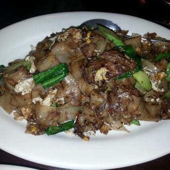Win Thai Cuisine - Padd see ew - Halal Near Me - Anaheim, California Win Thai Cuisine - Padd see ew - Halal Near Me - Anaheim, California