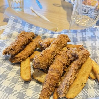 Cracker Barrel Old Country Store - Chicken fingers - American Near Me - Lakeland, Florida Cracker Barrel Old Country Store - Chicken fingers - American Near Me - Lakeland, Florida