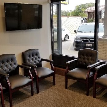 Floss N Gloss Dental - Waiting Area - General Dentistry Near Me - Des Plaines, Illinois Floss N Gloss Dental - Waiting Area - General Dentistry Near Me - Des Plaines, Illinois