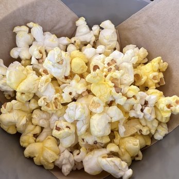 El Rastro - Complimentary Popcorn - Mediterranean Near Me - Ponce, Puerto Rico