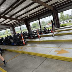 Midway Sports & Entertainment - Go karts