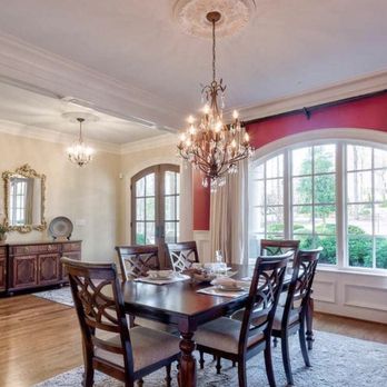 Papa Bears Cleaning - Beautifully cleaned dining area - Home Cleaning Near Me Papa Bears Cleaning - Beautifully cleaned dining area - Home Cleaning Near Me