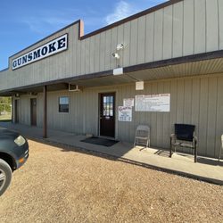 Gunsmoke Shooting Range - Pretty good staff at the range check in.