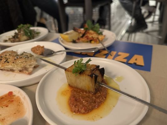 Laziza by null