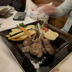 Zauner Grillrestaurant-Seewirt - Lamb with mashed potatoes