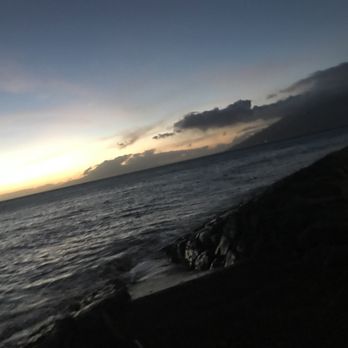 Kamaole I Park - Beautiful sunset - Parks Near Me - Kihei, Hawaii Kamaole I Park - Beautiful sunset - Parks Near Me - Kihei, Hawaii