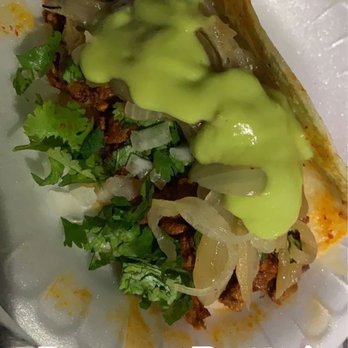 Dona Betty Tacos - El Pastor w/ verde sauce, cilantro, raw & sautéed onion - Food Trucks Near Me - Bradenton, Florida