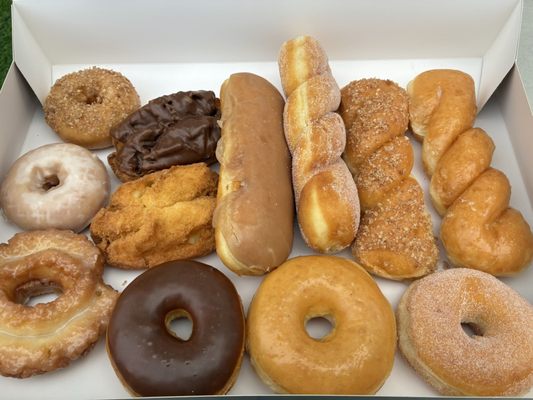 Alhambra Donuts by null