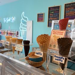 River Street Cones and Cups