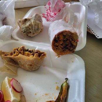 Super Taco Mexican Food - Gross super sweet pastor. Taste like a pineapple burrito. - Food Trucks Near Me - Bakersfield, California Super Taco Mexican Food - Gross super sweet pastor. Taste like a pineapple burrito. - Food Trucks Near Me - Bakersfield, California