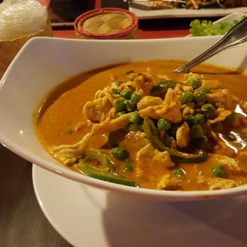Pad Thai Restaurant - Chicken penang curry and chicken pad thai in the back. - Thai Near Me - Clovis, California