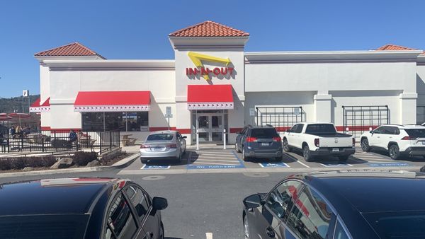 In-N-Out Burger by null