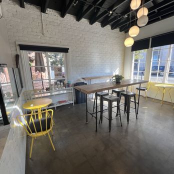 Home Brewed Bar - Cody seating area - Coffee & Tea Near Me - Pasadena, California