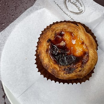 Padaria Ribeiro - Pastel de nata (1,35€) - Bakeries Near Me - Porto, 13