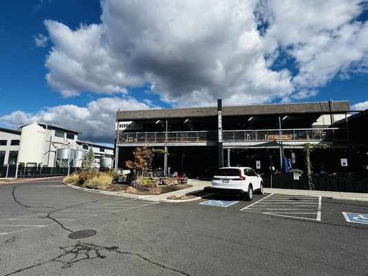 10 Barrel Brewing East Side Bend by null