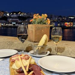 Vinhas d'Alho - Meat & Cheese Board
