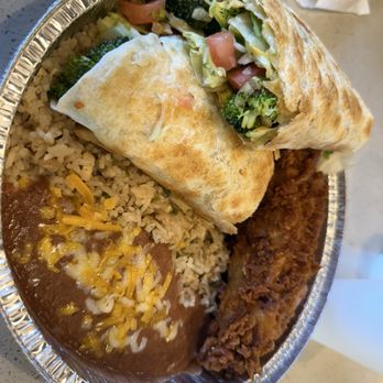 Chino Bandido - Chile Relleno, quesadilla veggie, Refried Beans, Chicken Fried Rice - Mexican Near Me - Phoenix, Arizona