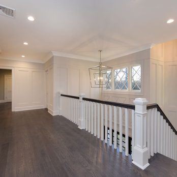 John J Contracting - a view of the entry hall of a home - General Contractors Near Me - Huntington Station, New York John J Contracting - a view of the entry hall of a home - General Contractors Near Me - Huntington Station, New York