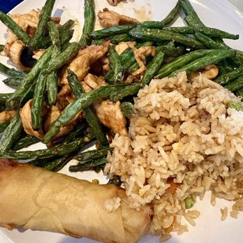 China Wok - Chicken and green beans, fried rice and spring roll - Chinese Near Me - Kansas City, Missouri China Wok - Chicken and green beans, fried rice and spring roll - Chinese Near Me - Kansas City, Missouri