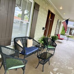 The Grand Lux Inn & Suites - Front porch