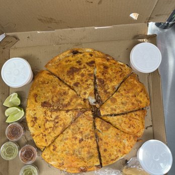 La Huacana - Pizza birria - Food Trucks Near Me - Vallejo, California