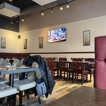 Chin Chine - Dining room - Chinese Near Me - Sainte-Catherine, Quebec