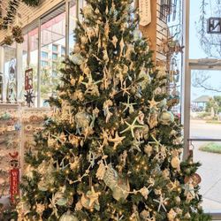 Christmas Mouse - Virginia Beach - Christmas tree with ocean theme