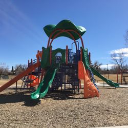 Club Crest Park North - Great play structure!