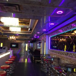 Echo Karaoke and Bar - Our entry hall way and lounge area