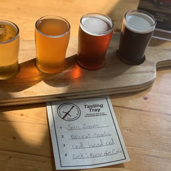 Dunedin Brewery - Beer flight - Breweries Near Me - Dunedin, Florida Dunedin Brewery - Beer flight - Breweries Near Me - Dunedin, Florida