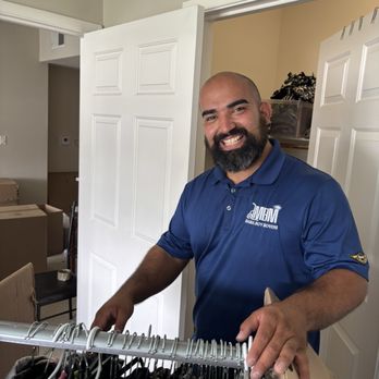 Mama Boy Movers - Ben at work! He was A + customer service the whole shift he was on! Full of love, helping, and stress free environment! - Movers Near Me - Ventura, California Mama Boy Movers - Ben at work! He was A + customer service the whole shift he was on! Full of love, helping, and stress free environment! - Movers Near Me - Ventura, California