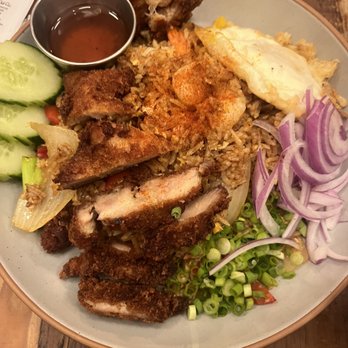The Bangkok - Thai spicy rice with crispy chicken - Vietnamese Near Me - Melrose, Massachusetts