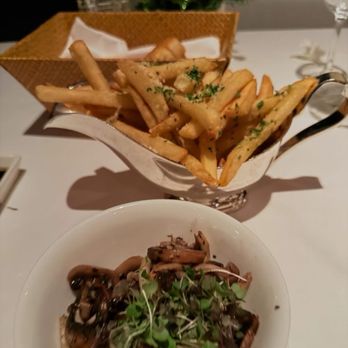 Orchids - Breakfast & Brunch Near Me - Honolulu, Hawaii