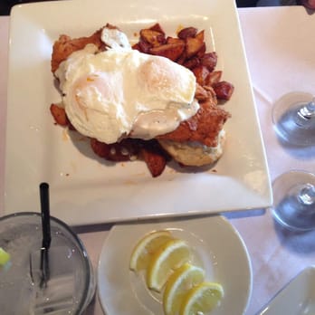 The Union Kitchen - Chicken and Buscuits - New American Near Me - Kingwood, Texas