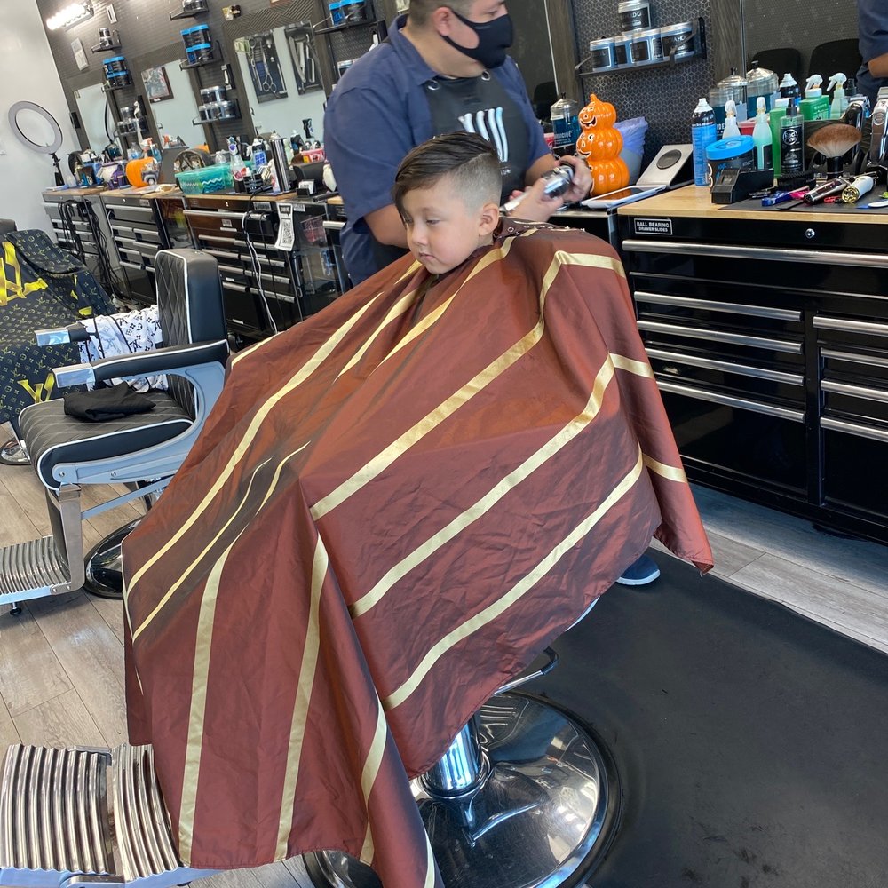 Alumni Barbershop - Barbers Near Me - Los Angeles, California Alumni Barbershop - Barbers Near Me - Los Angeles, California