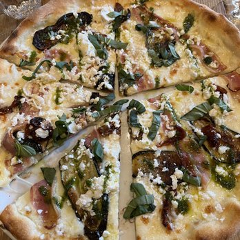 Osteria Basilico - White pizza - Italian Near Me - London, XGL Osteria Basilico - White pizza - Italian Near Me - London, XGL