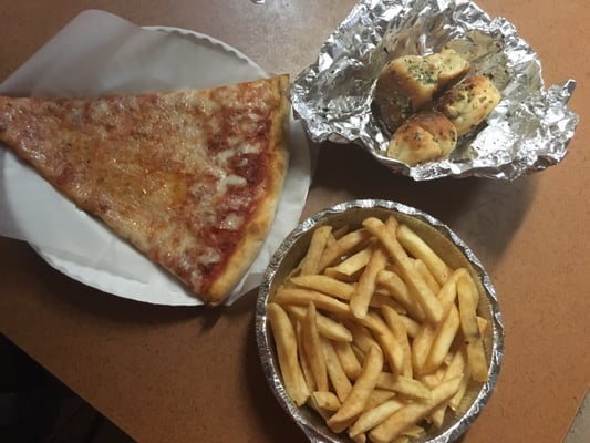 Rocco Pizza III by null