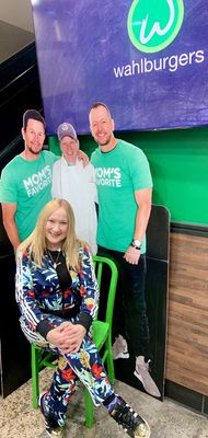 Wahlburgers by null