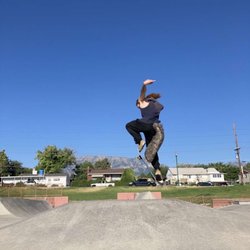 Orem Skate Park - Ollie over pyramid