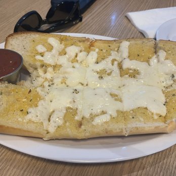 Alex's Pizza and Pasta Keller - Garlic bread with cheese - Pizza Near Me - Fort Worth, Texas