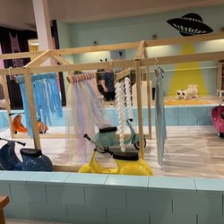 Taxi And Tide Imaginative Play Space - Scooter wash