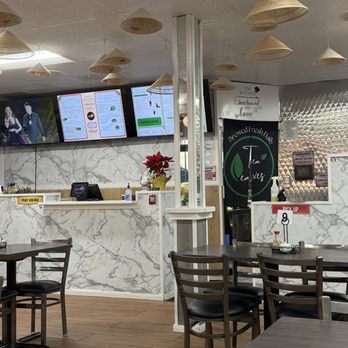 Pho Nha - Inside - Vietnamese Near Me - Hollister, California