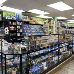 Grizzly Smoke Shop & Convenience - Vape Display