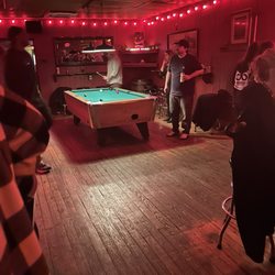 Mickey's Tavern - Pool table inside