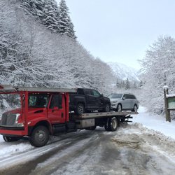 Devan Towing and Roadside - vehicle towing