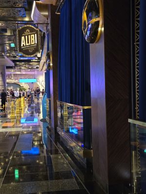 ALIBI Ultra Lounge by null