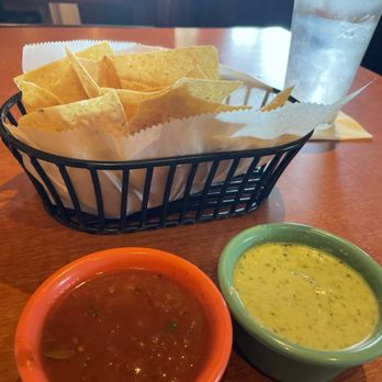 La Tapatia - Free chips and salsa. The green salsa is so good! Red is good too for balance. - Mexican Near Me - Houston, Texas La Tapatia - Free chips and salsa. The green salsa is so good! Red is good too for balance. - Mexican Near Me - Houston, Texas