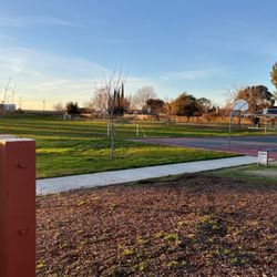 Summerfield Park - Basketball court, dog park